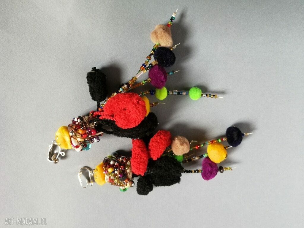 Kolorowe klipsy etno boho folk z pomponami