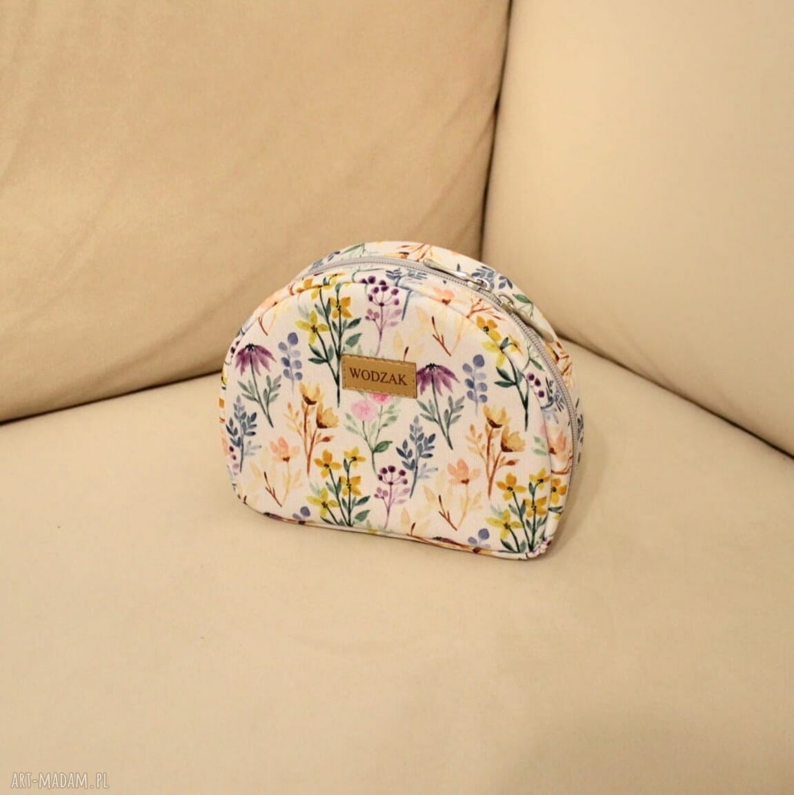 kosmetyczki: Kosmetyczka półksiężyc w wiosenny wzór, wodoodporna Autorskie