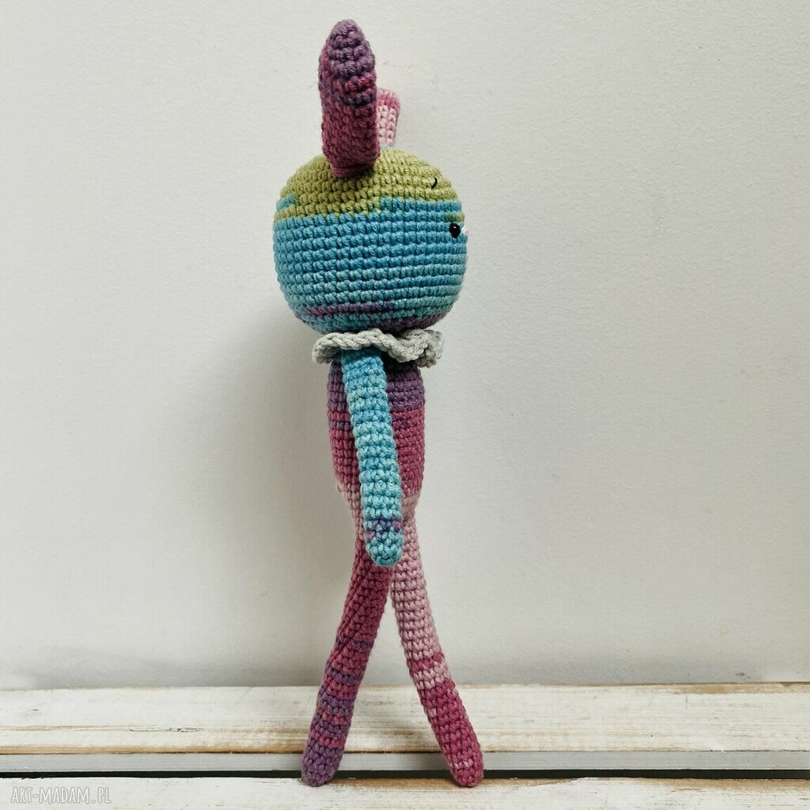 Kolorowy królik - maskotka szydełkowa handmade dla dziecka