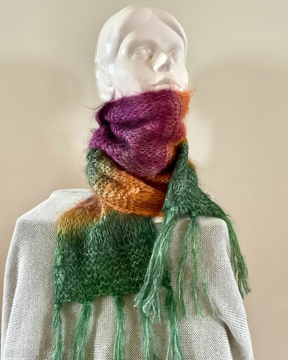 Kolorowy moherowy szalik wełniany - ciepły i miękki dodatek handmade