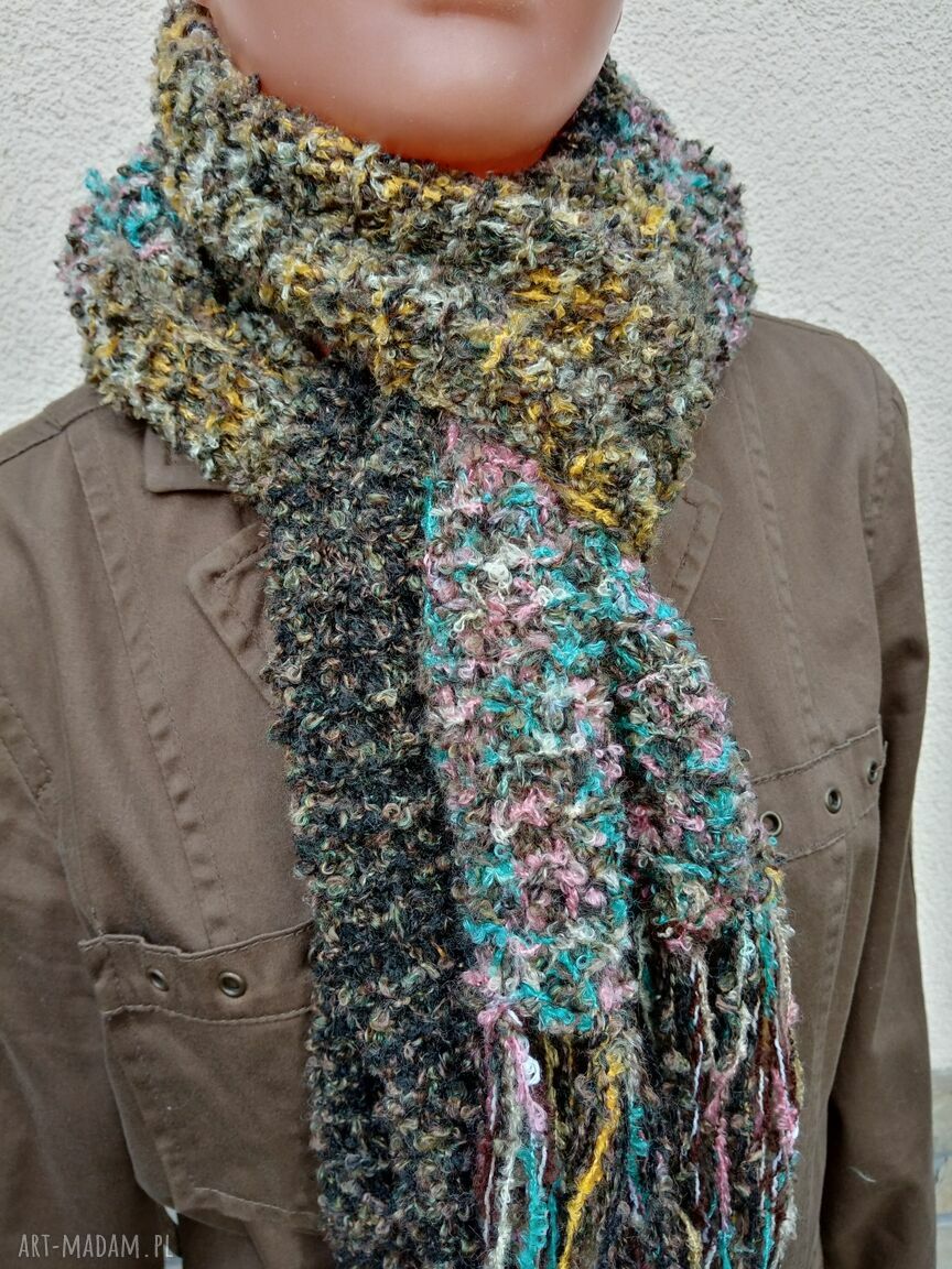 Kolorowy szalik unisex zimowy z frędzlami i bouclé