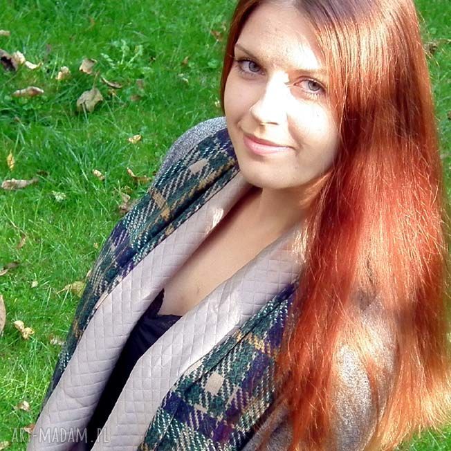 Komfortowy komin z dzianiny w kratę - handmade