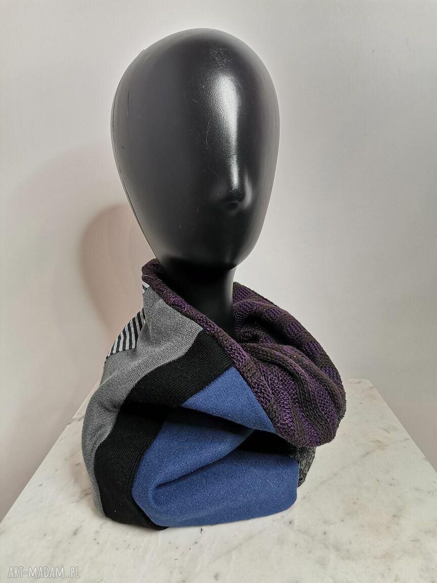 Komin oversize czarny etno boho z kolorową podszewką - ręcznie robiony