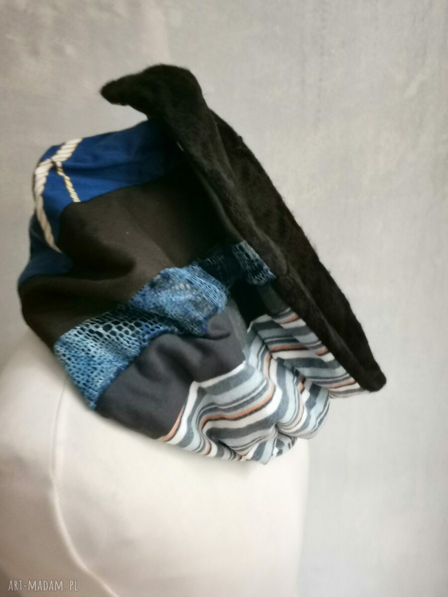 Komin oversize czarny etno boho na podszewce z kolorowymi frędzlami - ręcznie robiony