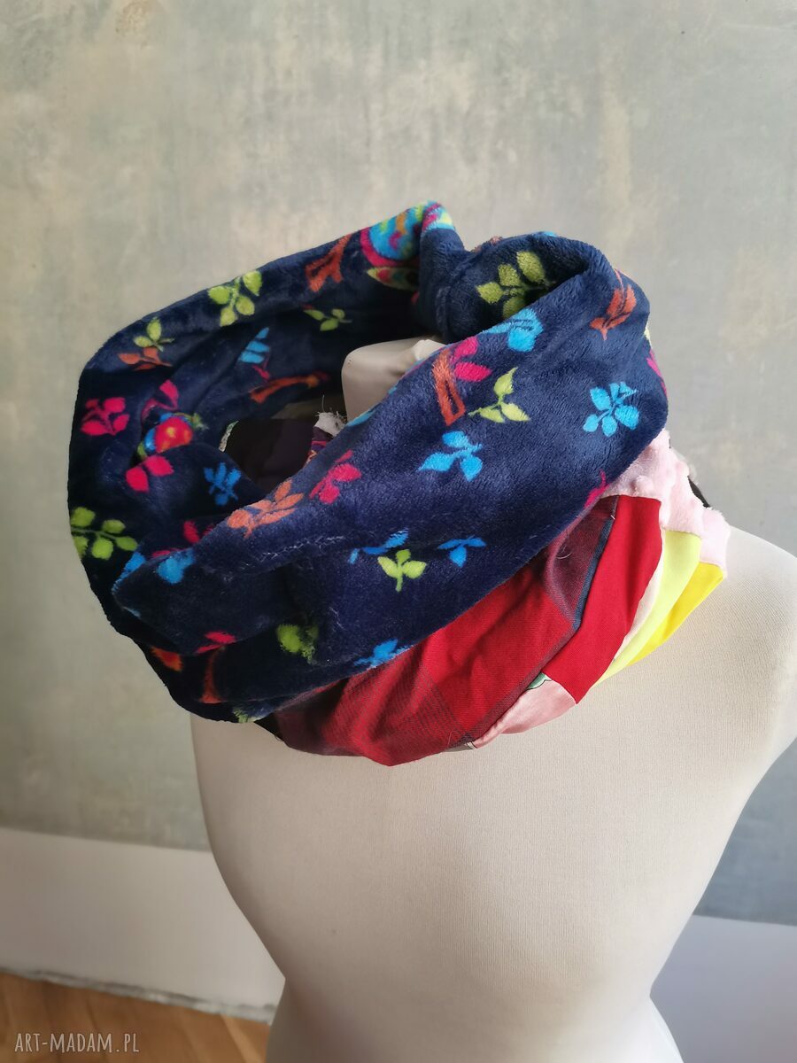 Kolorowy komin oversize patchworkowy Etno Boho z frędzlami na podszewce