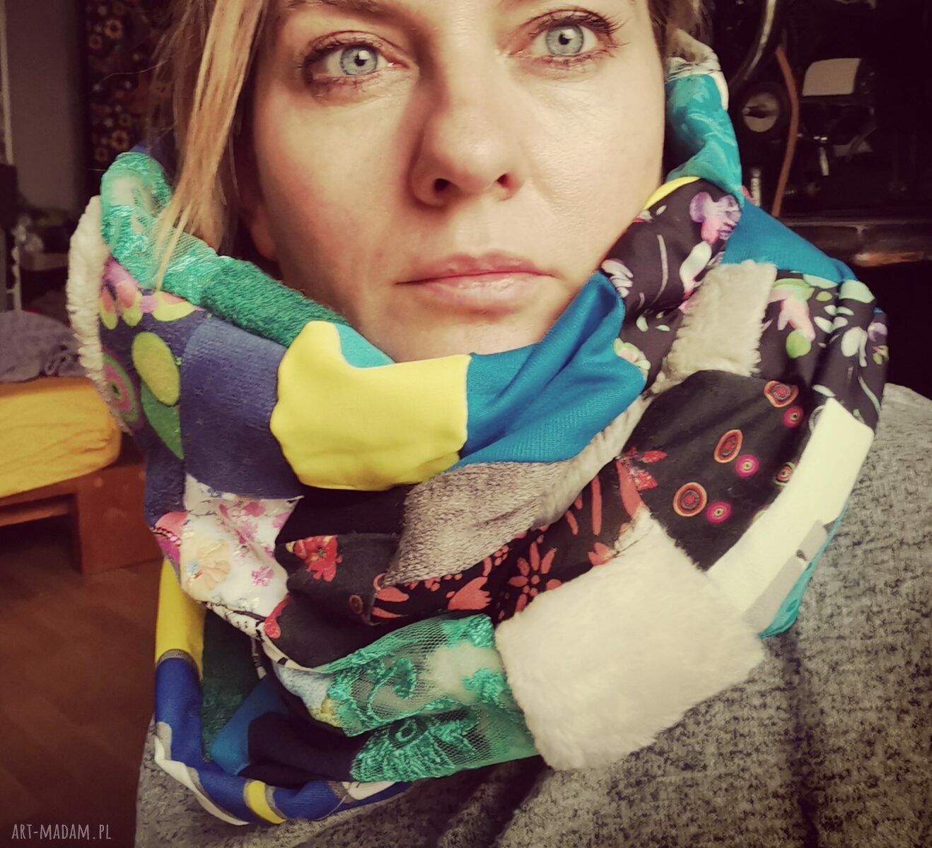 Kolorowy komin patchworkowy zero waste w stylu boho i etno