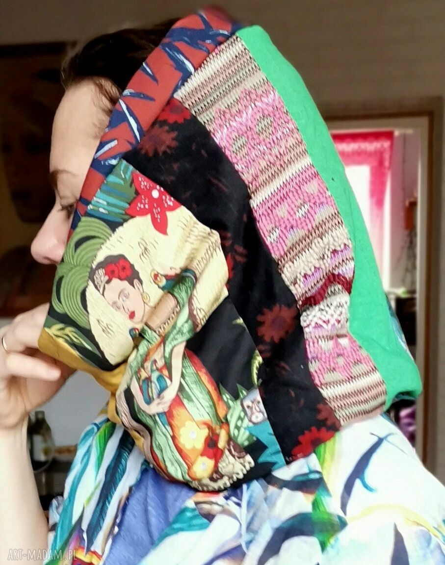 Komin patchworkowy Boho z motywem Fridy Kahlo - szyty z kawałków, na podszewce