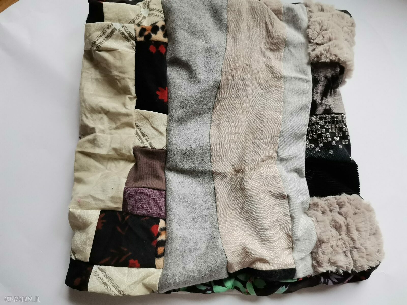Komin patchworkowy miły i kolorowy - uszyty według zasady zero waste