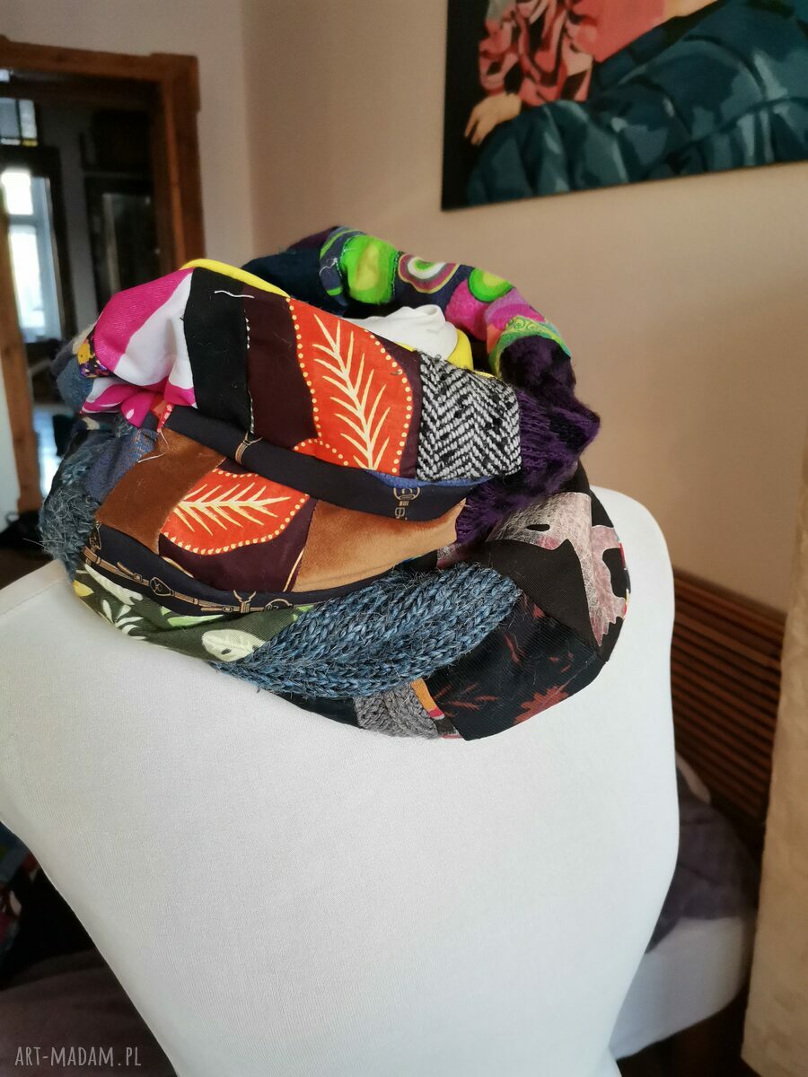 Komin patchworkowy miły i kolorowy - uszyty zero waste