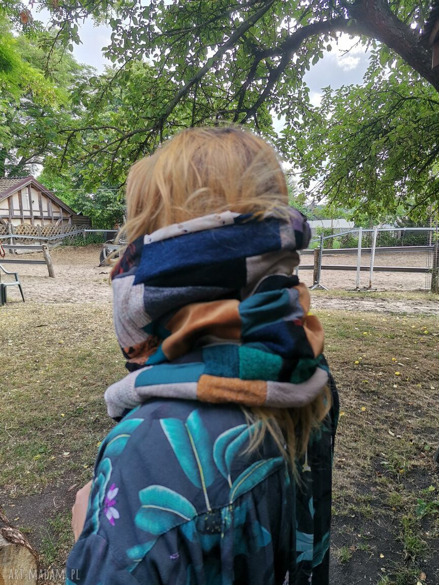 Komin patchworkowy kolorowy z frędzlami - rozmiar uniwersalny