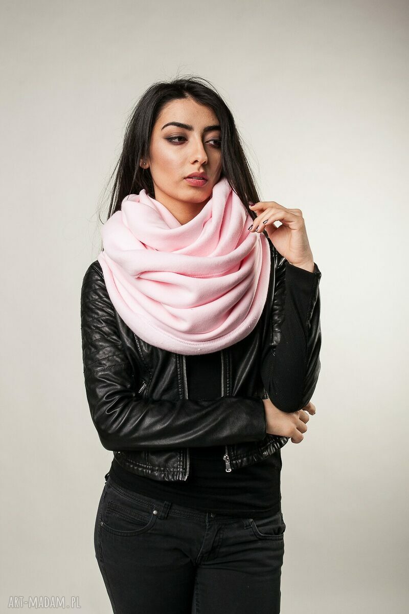 kominy: komin pudrowy róż ręczne wykonanie