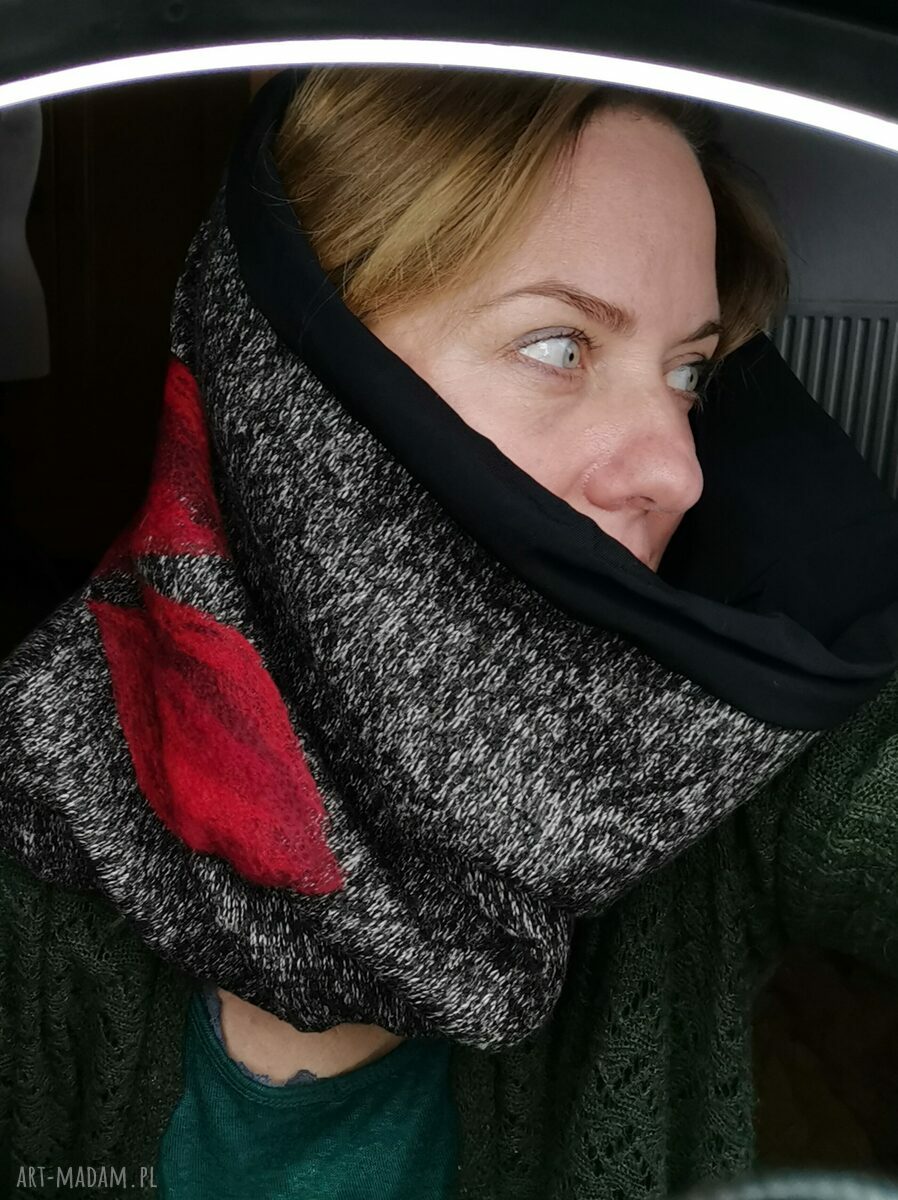 Wełniany komin tuba filcowany w grochy na podszewce
