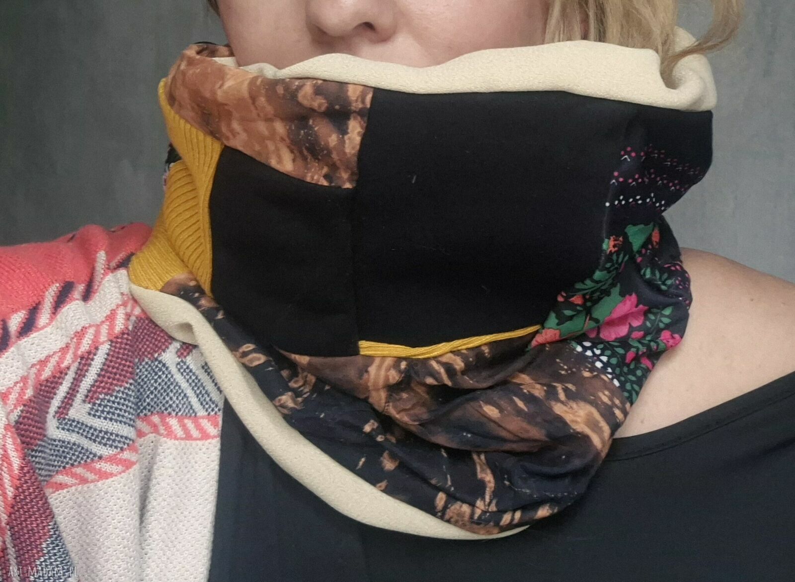 Ręcznie robiony komin - wygodny dodatek na co dzień
