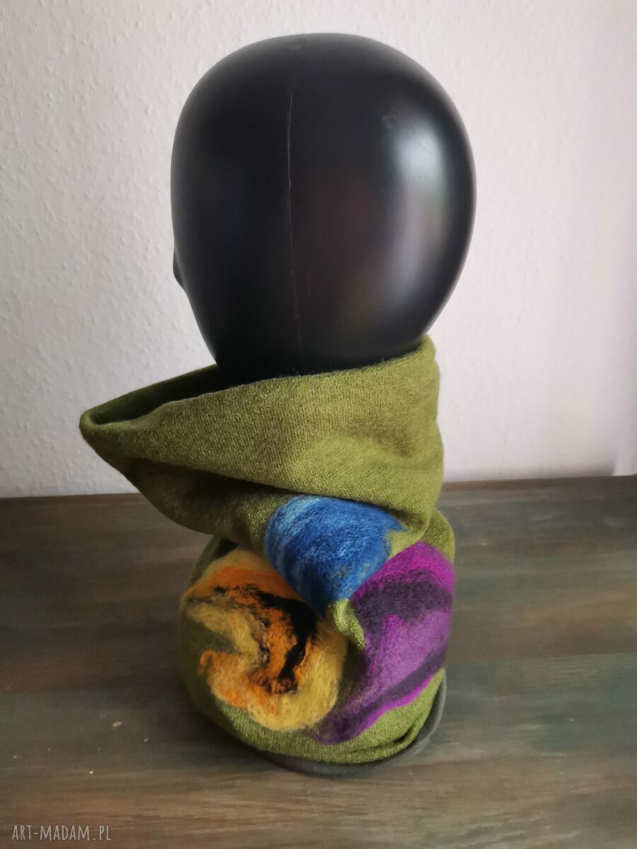 Zielony komin z wełny merino filcowany na podszewce - ciepły dodatek damski