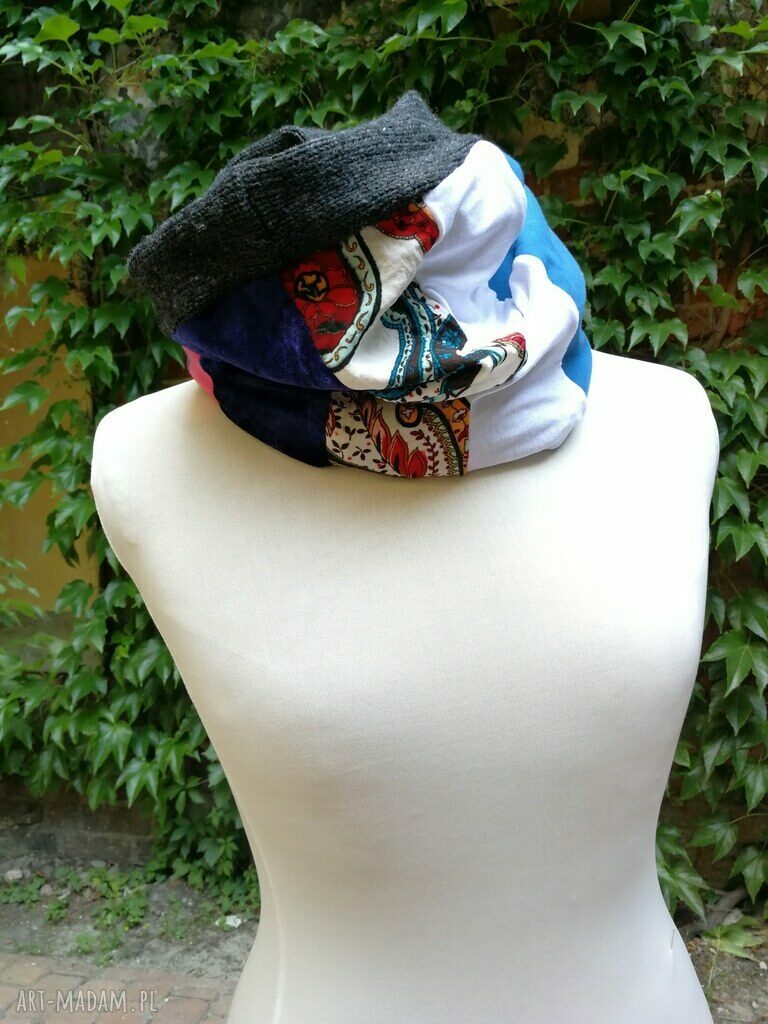 Ciepły komin zimowy boho folk szyty patchworkowo