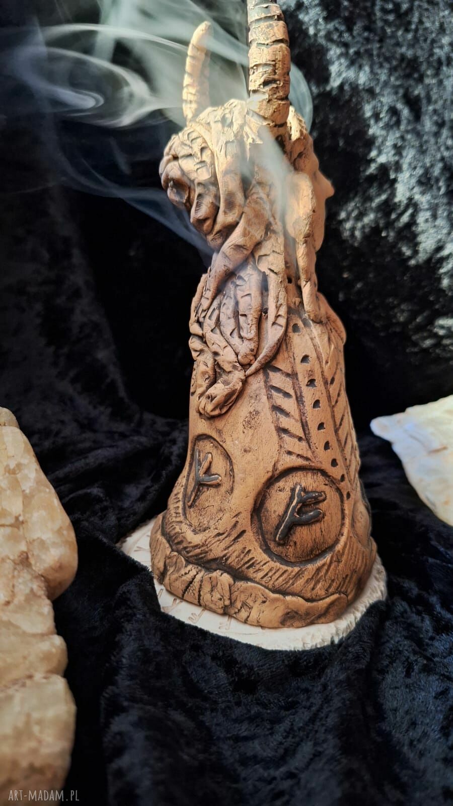 Ceramiczny kominek zapachowy Szamanka z dymem z trzeciego oka