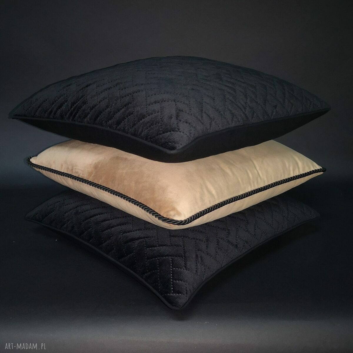 Komplet 3 poduszek z weluru i Velvet HAFT 45x45 cm - haft i chwost