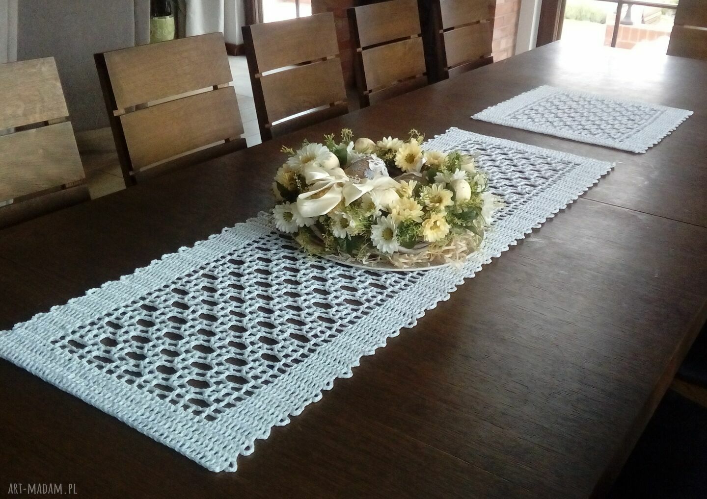 Komplet bieżników Modern White z serwetą - białe nakrycie do długiego stołu