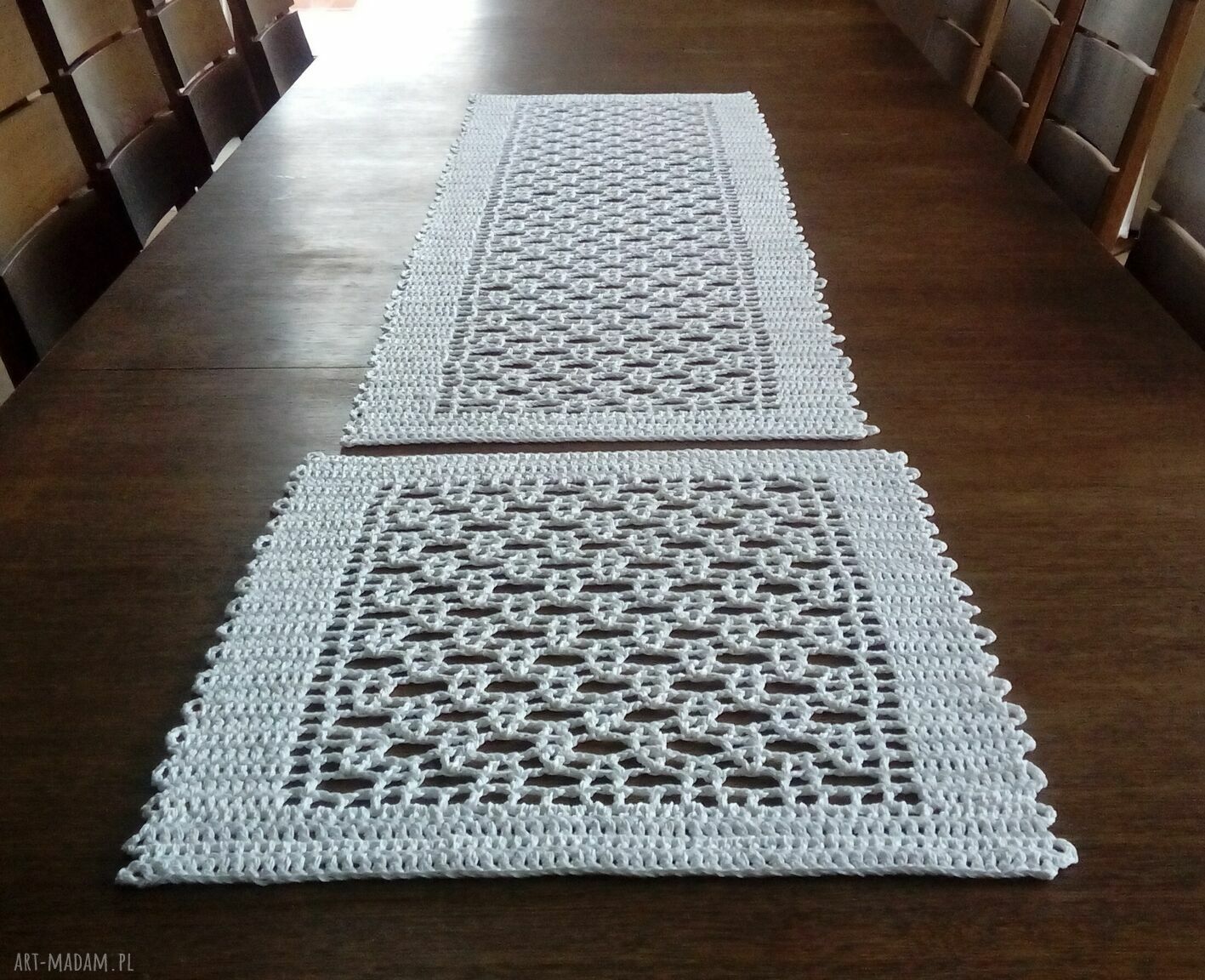 Komplet bieżników Modern White z serwetą - białe nakrycie do długiego stołu
