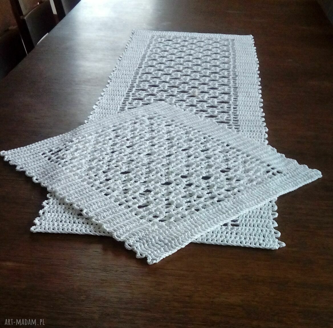Komplet bieżników Modern White z serwetą - białe nakrycie do długiego stołu