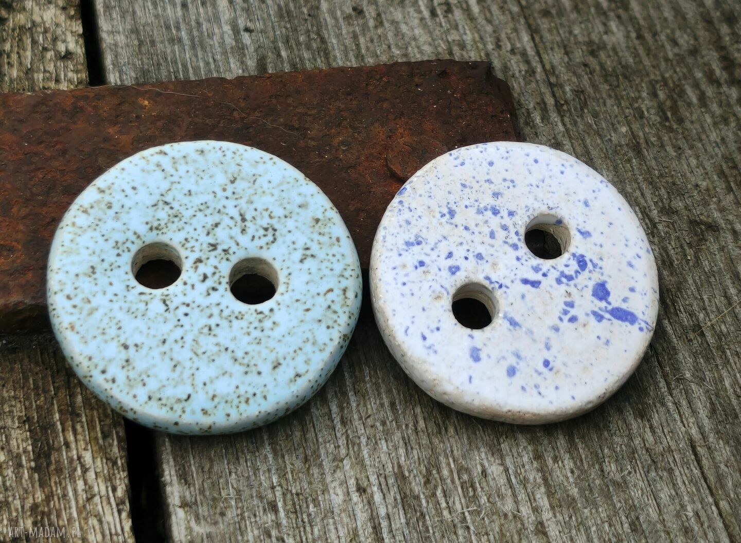 Komplet ceramicznych guzików (c647) - błękit i biel, 2 sztuki