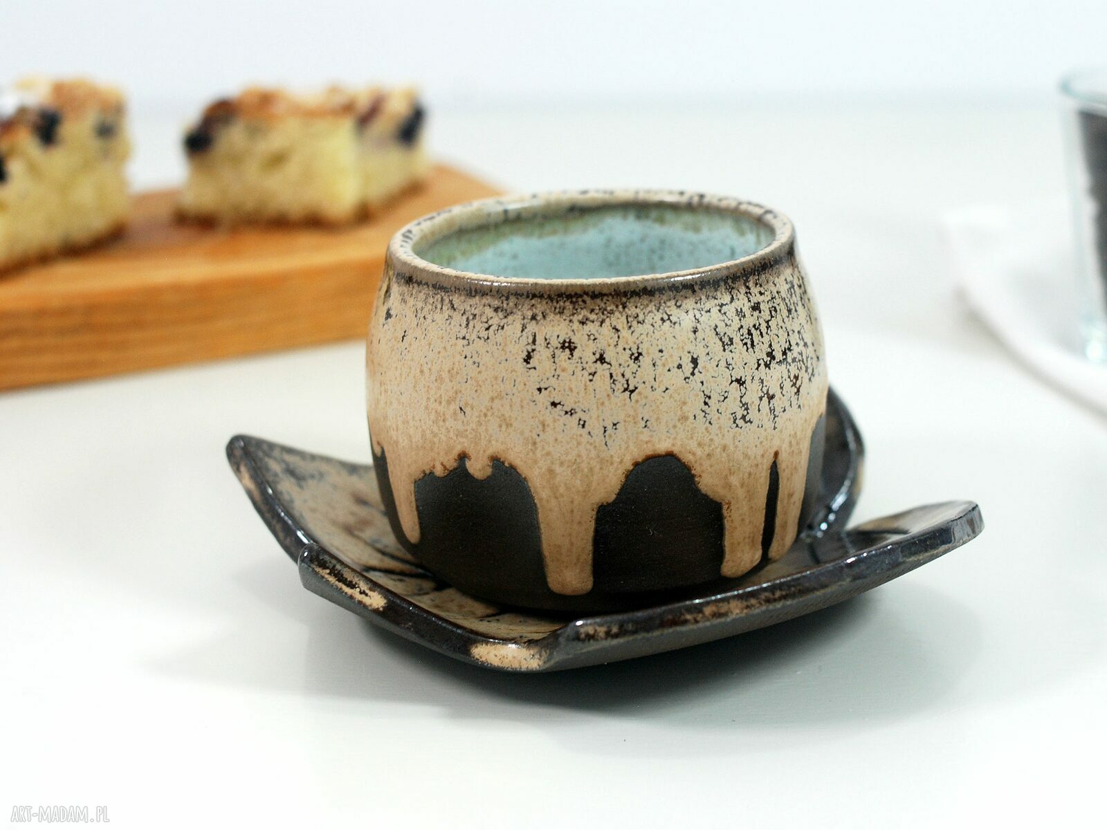 Komplet ceramiczny czarka i talerzyk na espresso z motywem liścia