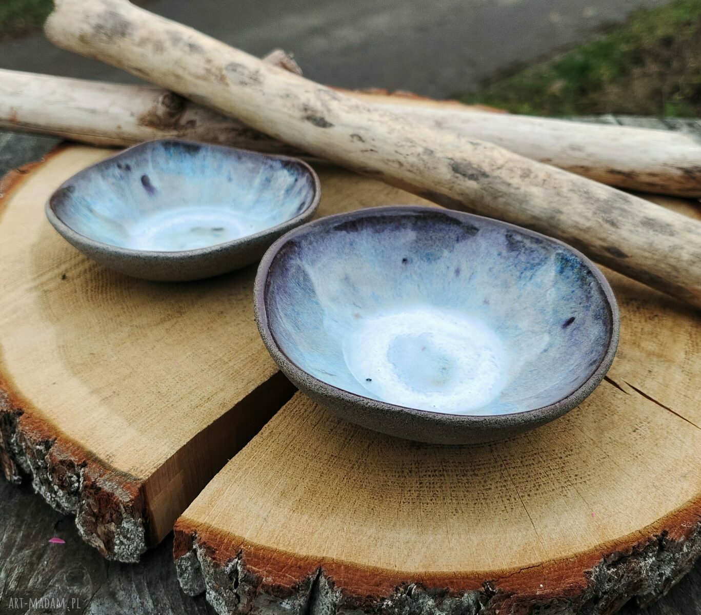 Komplet ceramicznych miseczek z kamionki z motywem ważek (c596)