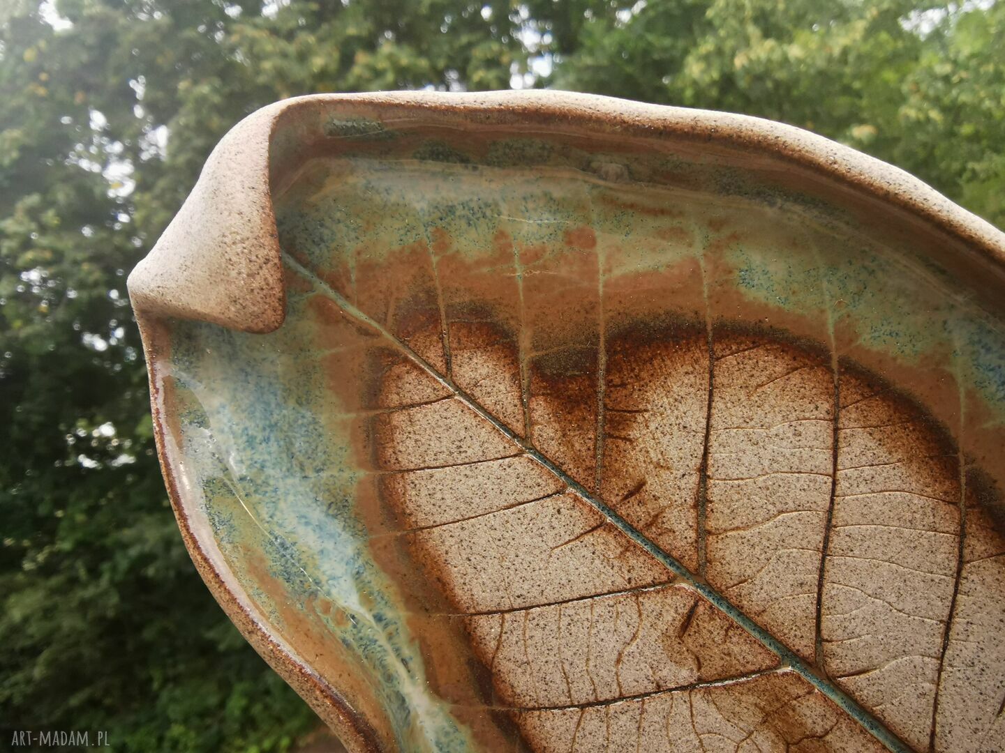 Komplet ceramicznych talerzyków w kształcie liści z kamionki (c347)