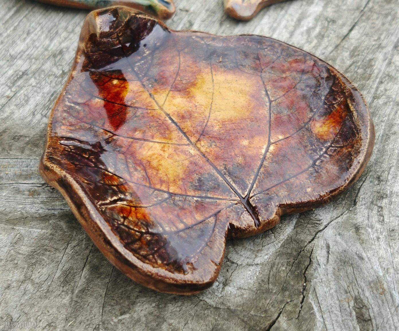 Komplet ceramicznych liści (c699) - talerzyki i podstawki