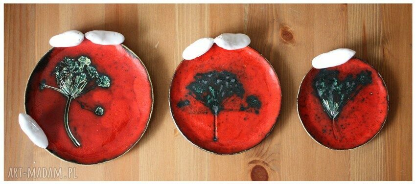 Komplet czerwonych talerzyków z gliny szamotowej - dekoracyjna ceramika handmade