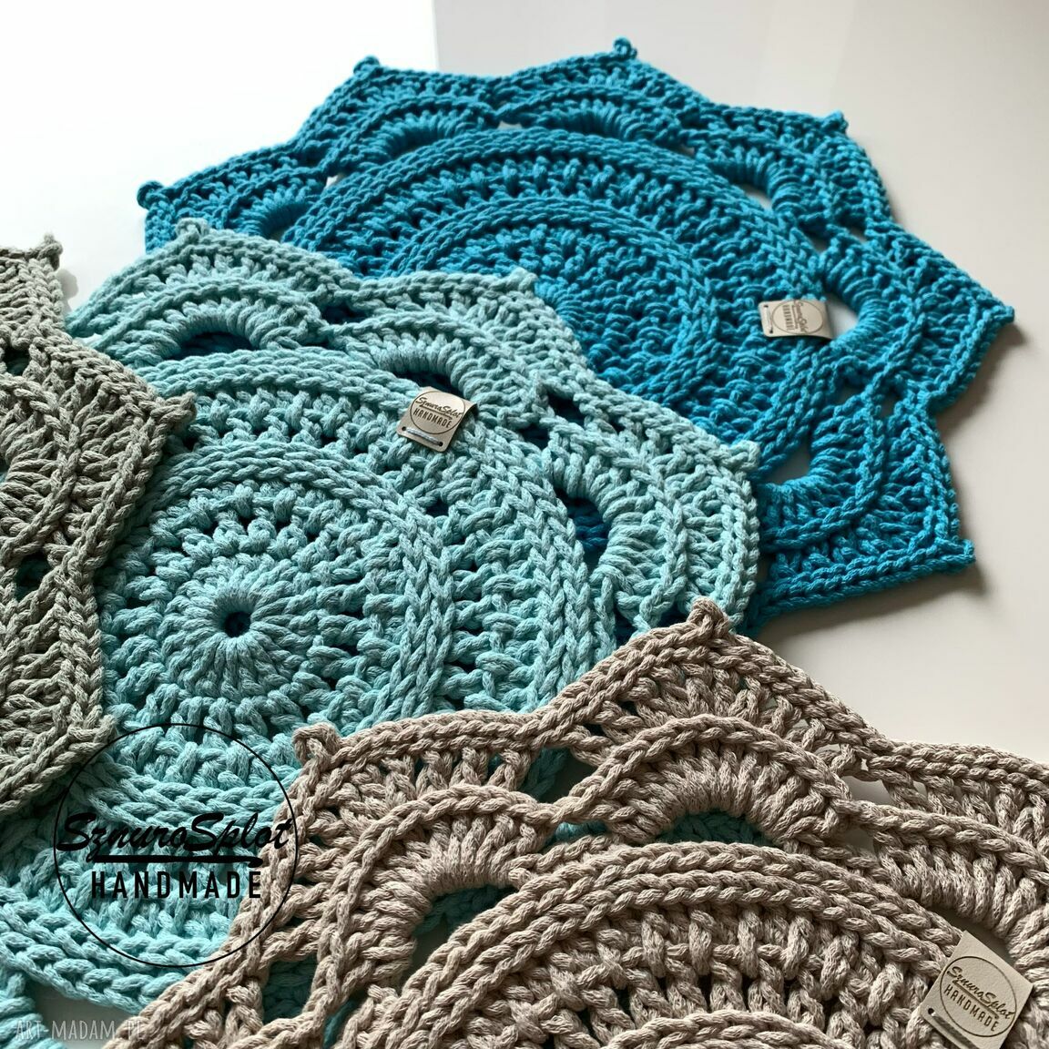 Komplet czterech podkładek 35 cm ze sznurka bawełnianego - dekoracja stołu