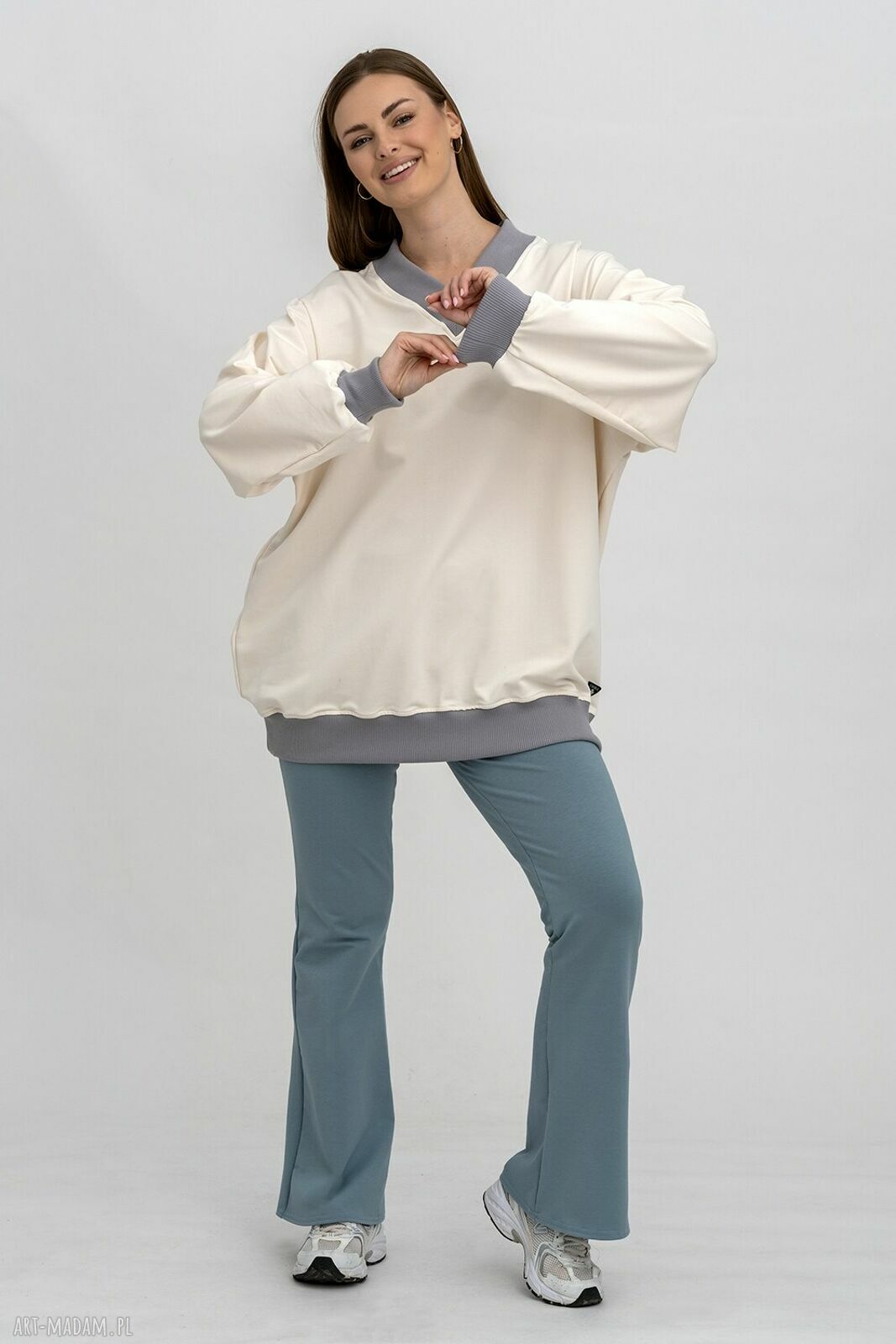 Komplet damski COMFORT - spodnie dzwony i bluza oversize