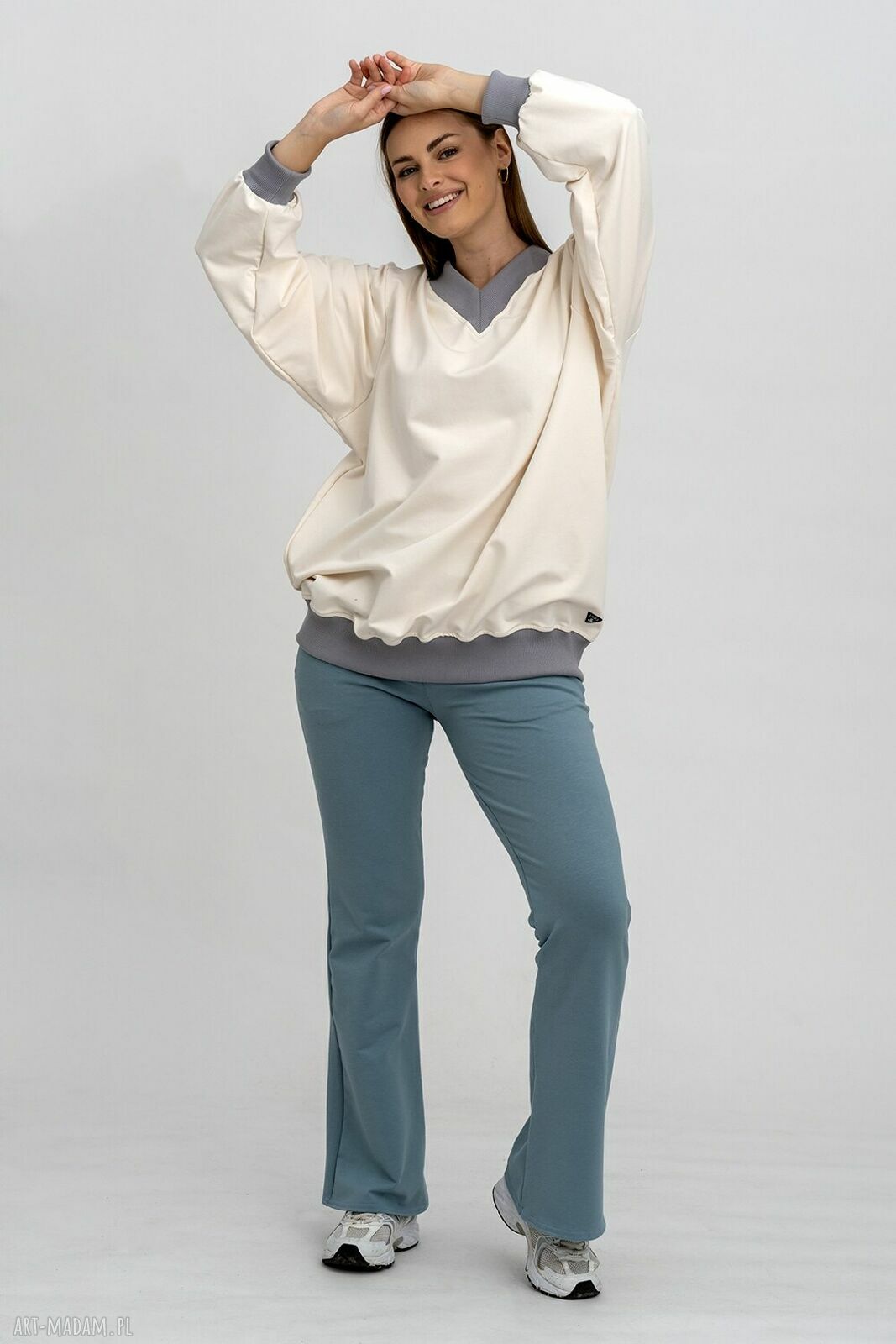 Komplet damski COMFORT - spodnie dzwony i bluza oversize