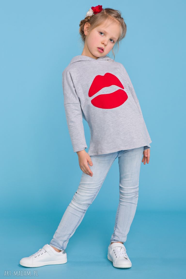 Komplet dla mamy i córki - bluza z kapturem i aplikacją czerwonych ust, model 22, jasnoszary