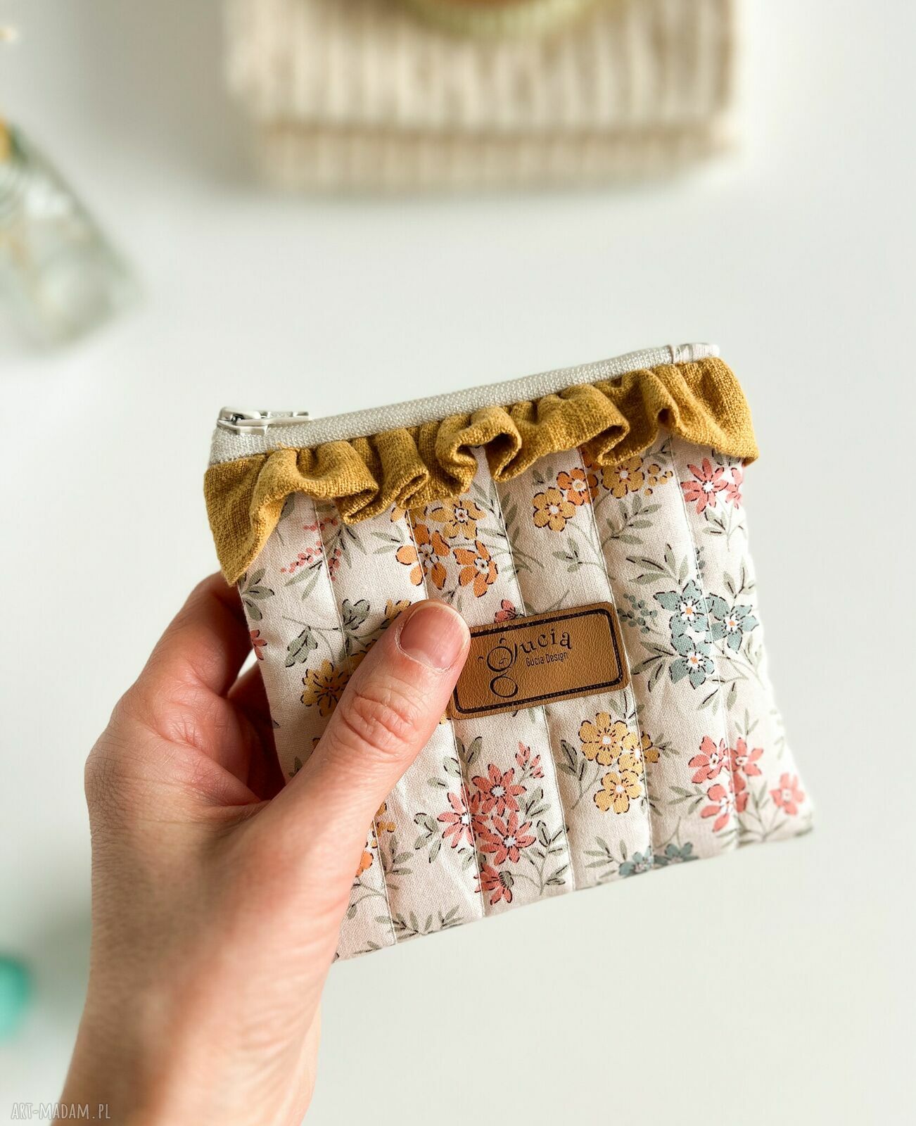 Kosmetyczka mini - etui na drobiazgi w romantycznym stylu