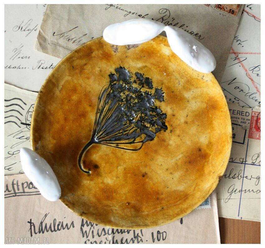 Komplet miodowych talerzyków z motywem kopru i ptaszków - ceramika handmade