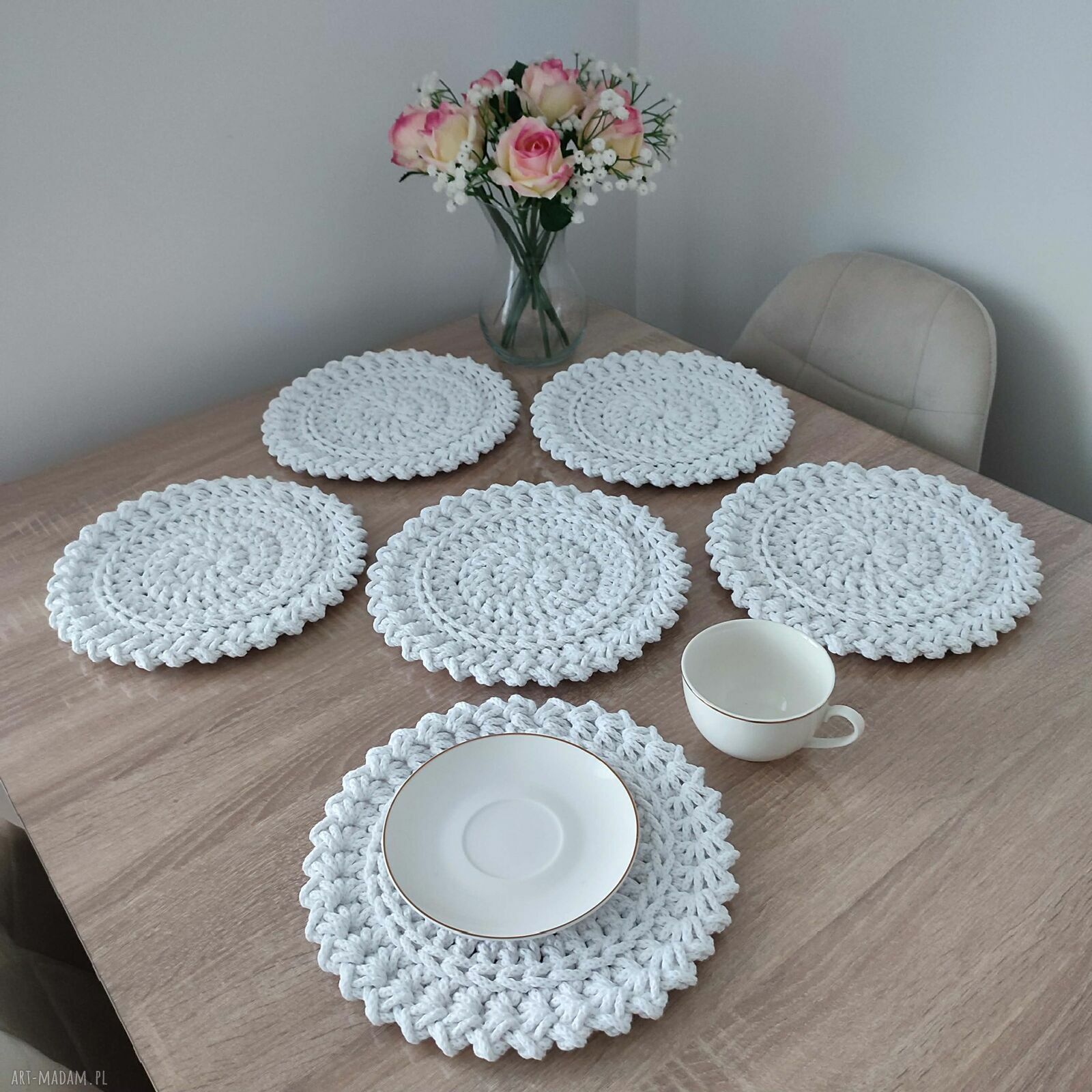 Komplet podkładek szydełkowych ze sznurka - 6 sztuk, 26 cm