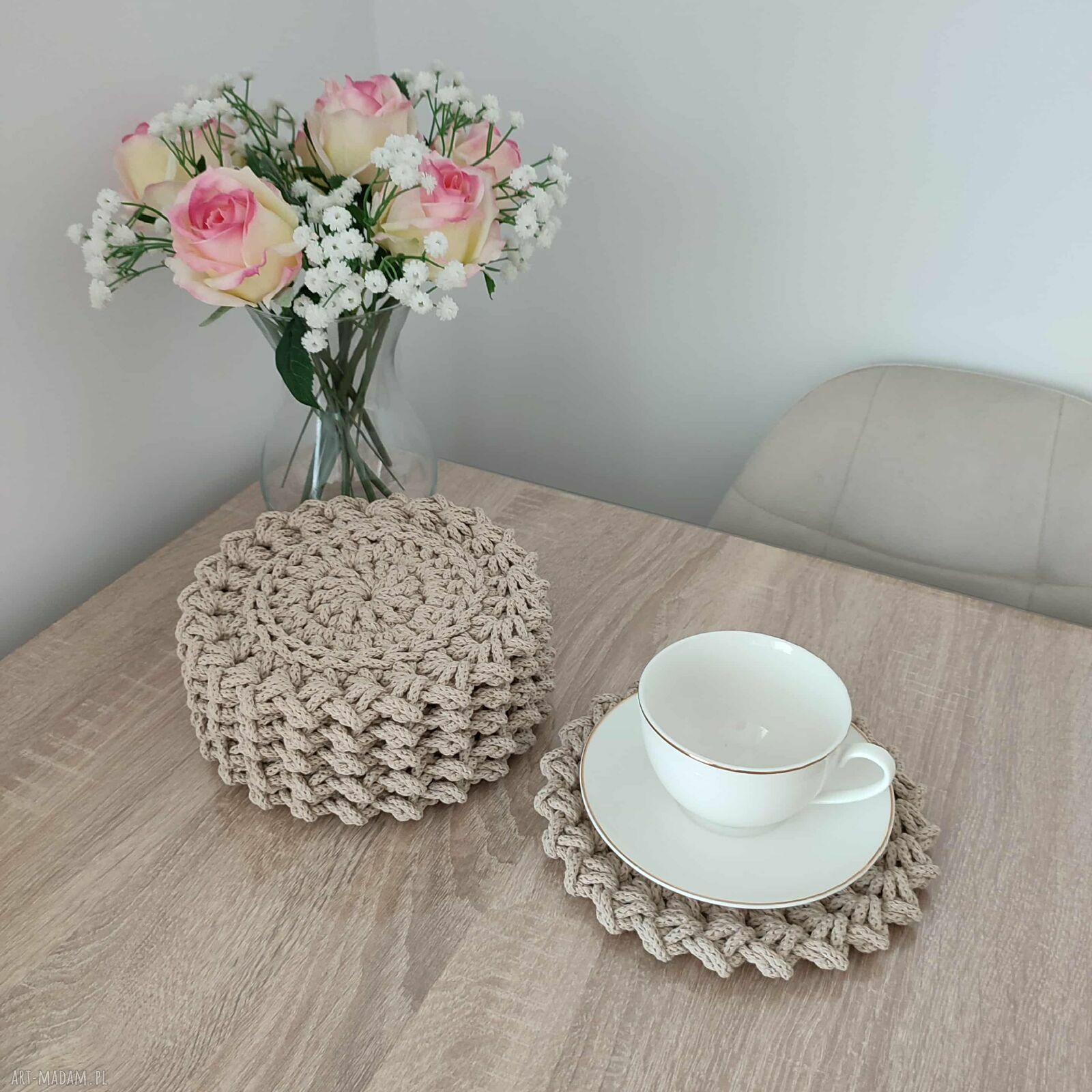 Ręcznie robione podkładki szydełkowe - komplet 6 sztuk, okrągłe 20 cm