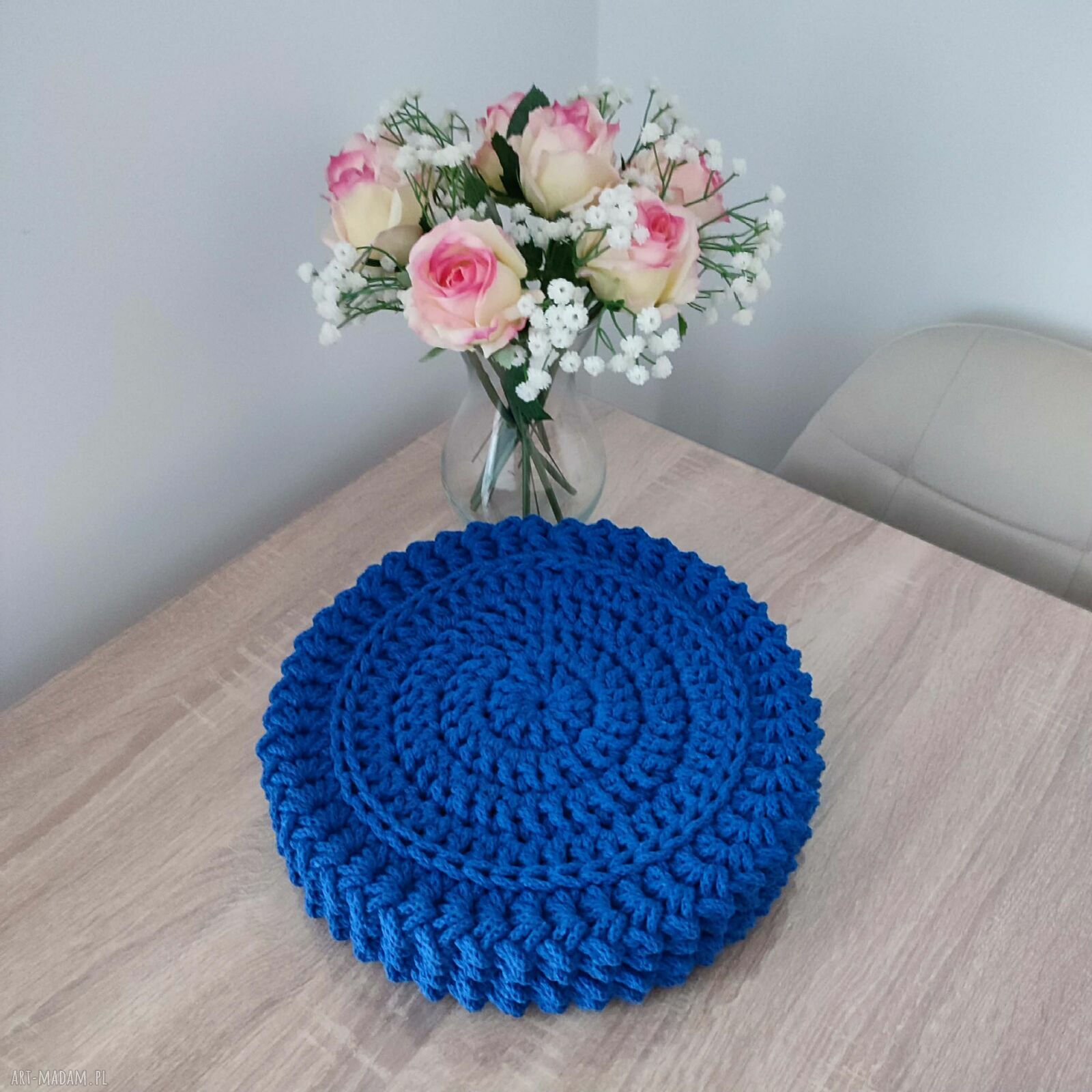 Komplet 4 podkładek szydełkowych 32 cm pod talerze (ręcznie robione)