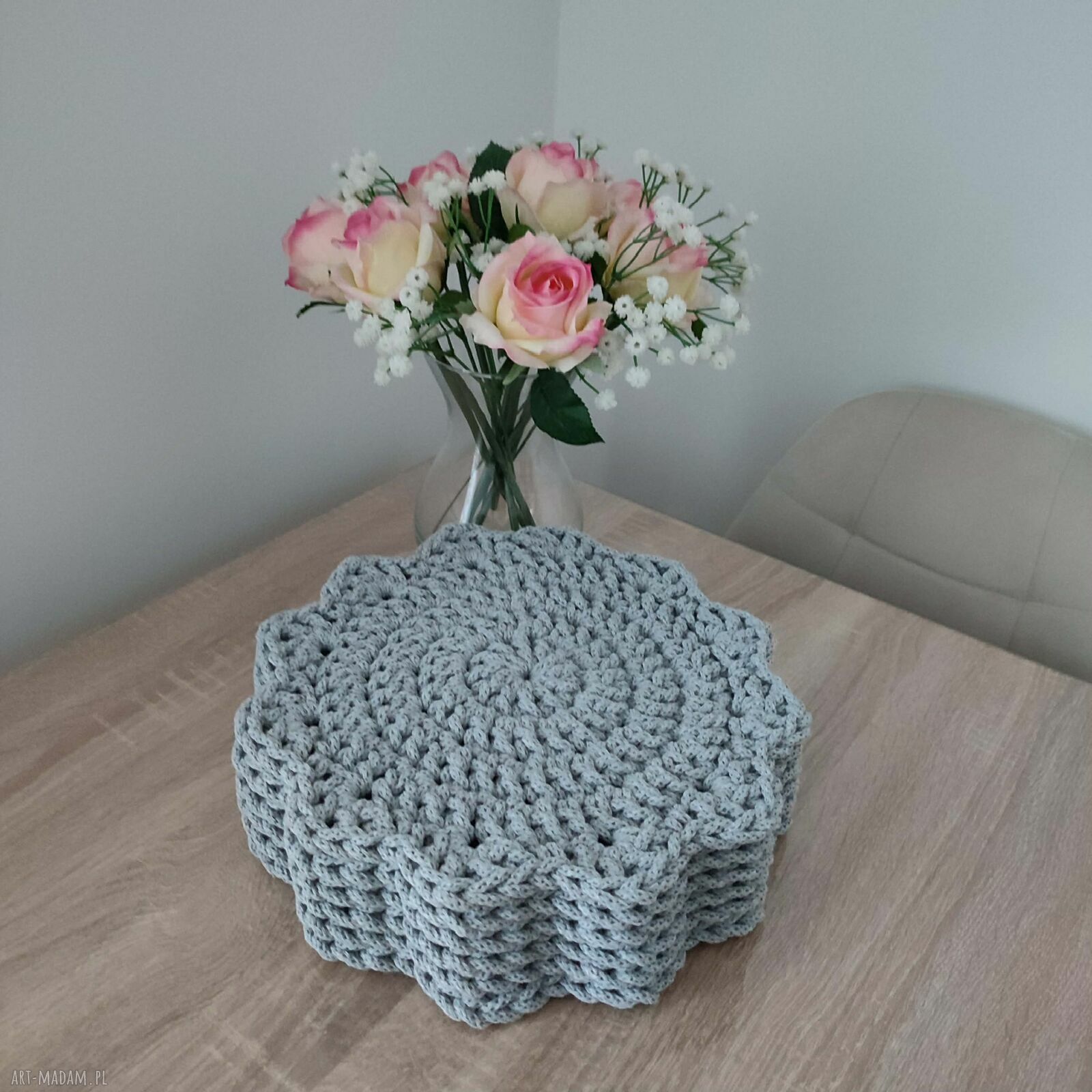 Komplet podkładek szydełkowych pod talerze 30 cm (6 sztuk)