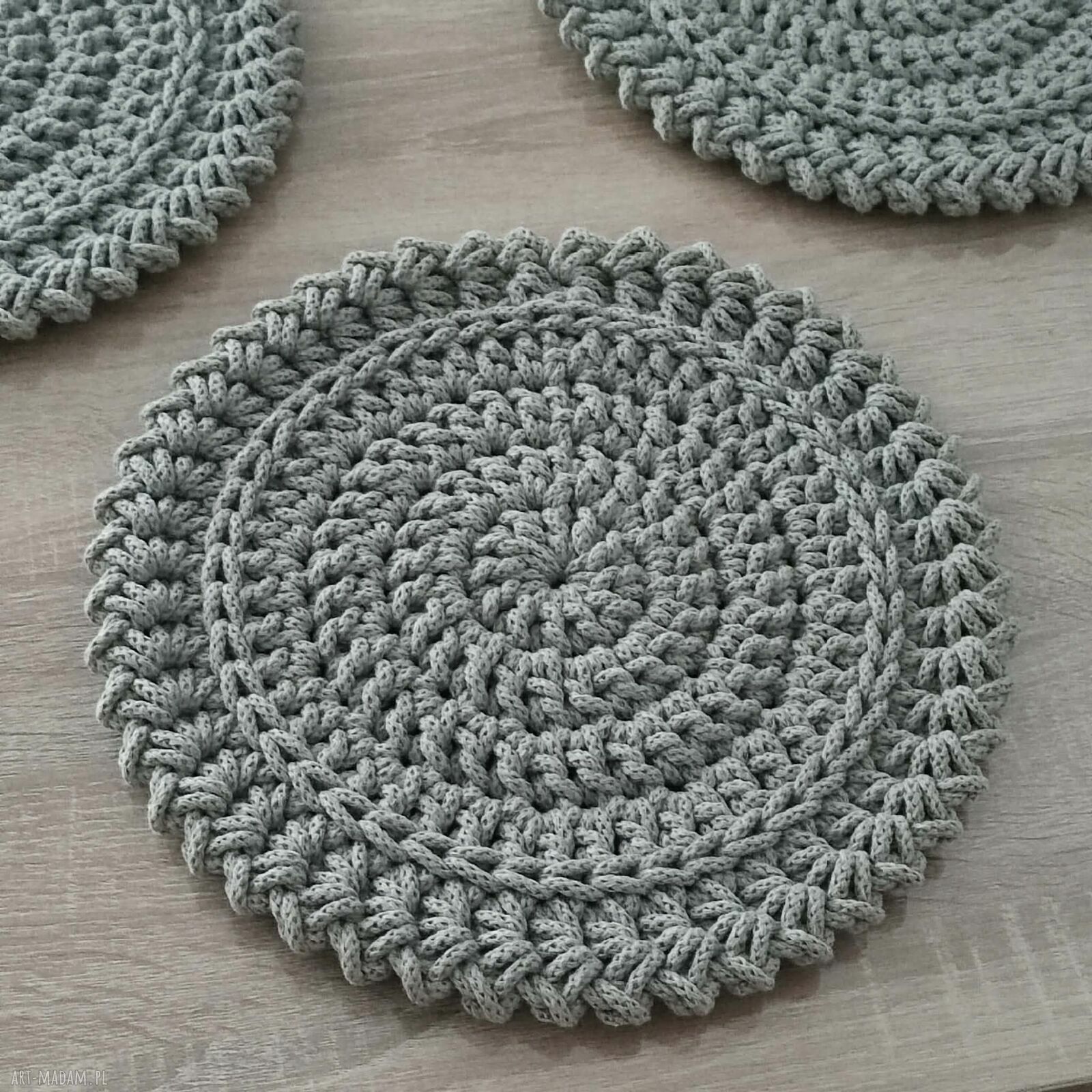 Komplet 6 podkładek szydełkowych pod talerze ze sznurka - średnica 32 cm