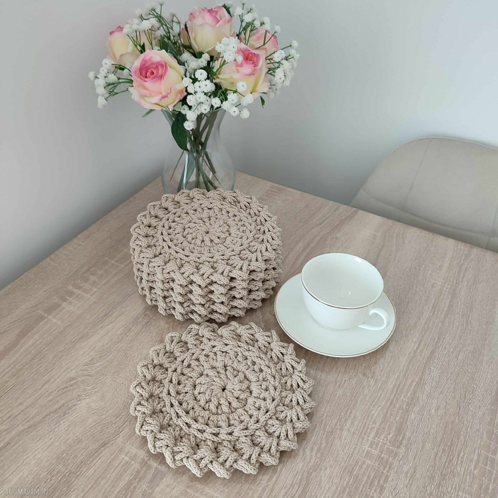 Ręcznie robione podkładki szydełkowe - komplet 6 sztuk, okrągłe 20 cm
