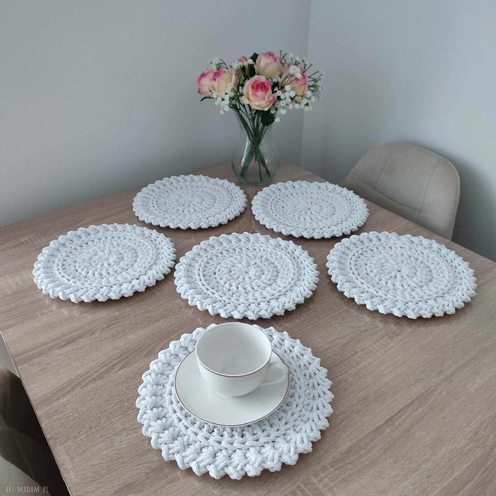 Komplet podkładek szydełkowych ze sznurka - 6 sztuk, 26 cm