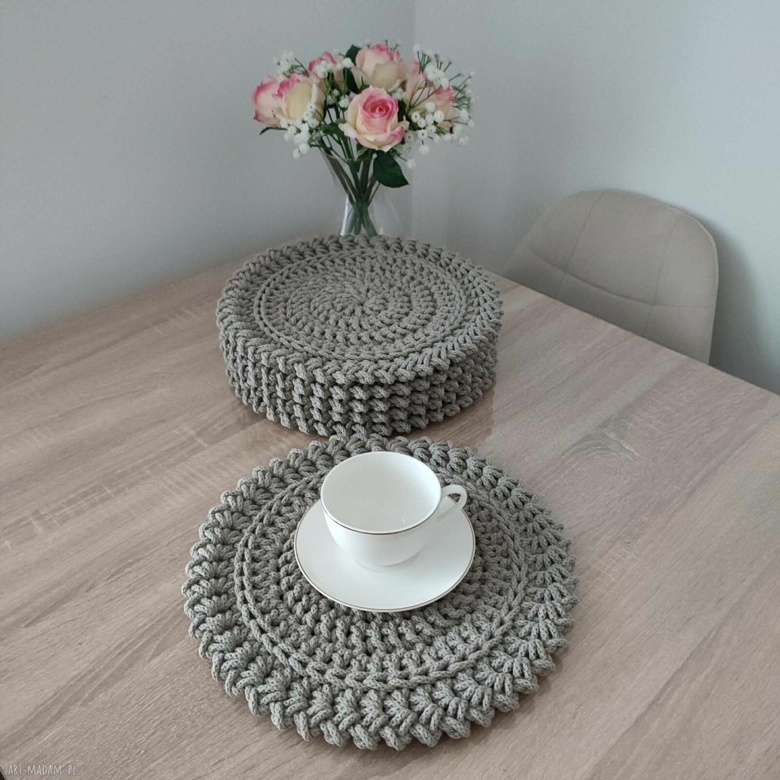 Komplet 6 podkładek szydełkowych pod talerze ze sznurka - średnica 32 cm