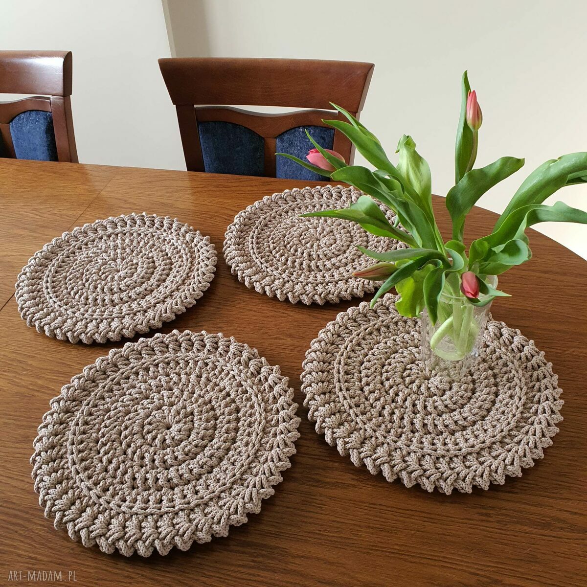 Komplet szydełkowanych podkładek ze sznurka bawełnianego 4 szt. 32 cm