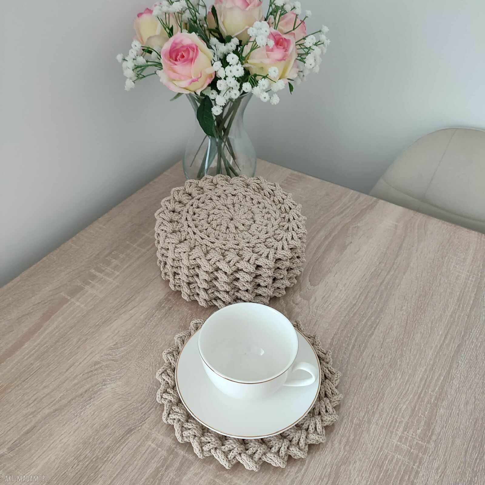 Ręcznie robione podkładki szydełkowe - komplet 6 sztuk, okrągłe 20 cm