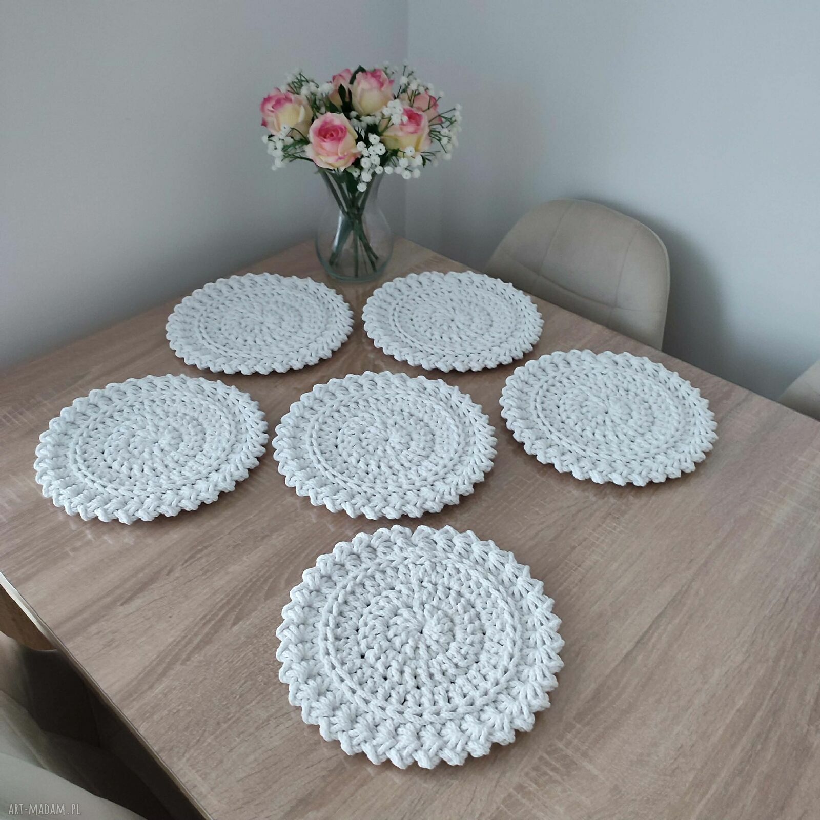Komplet podkładek szydełkowych ze sznurka - 6 sztuk, 26 cm