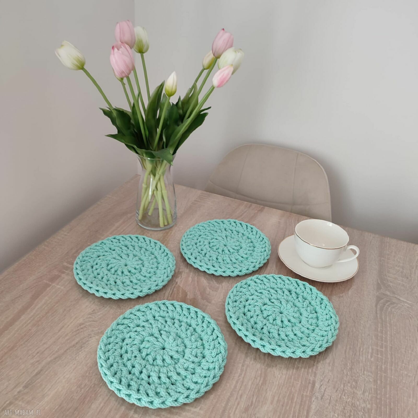 Komplet podkładek szydełkowych pod kubki ze sznurka 17 cm (4 szt.)