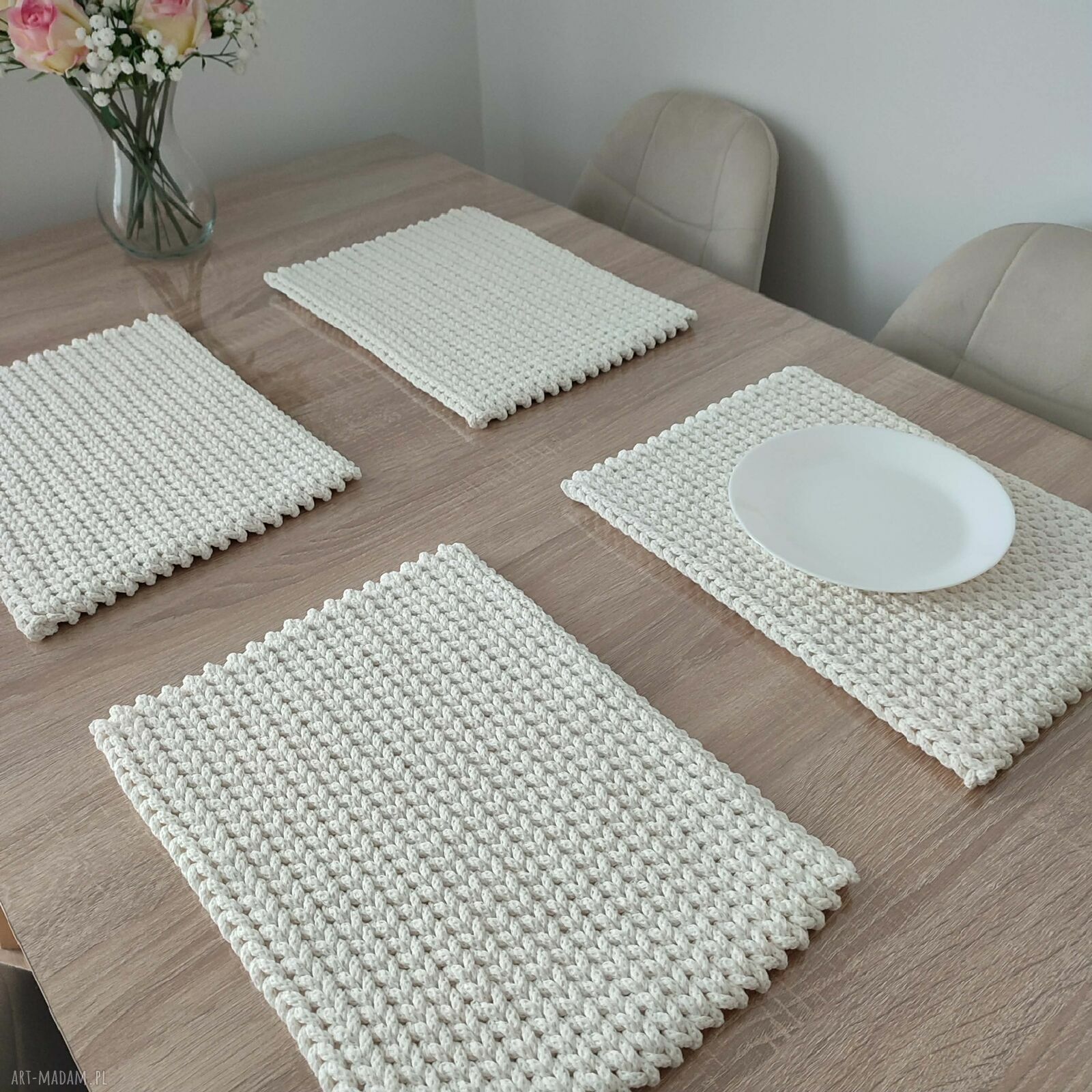 Komplet 4 szydełkowanych podkładek prostokątnych ze sznurka - 25 x 35 cm