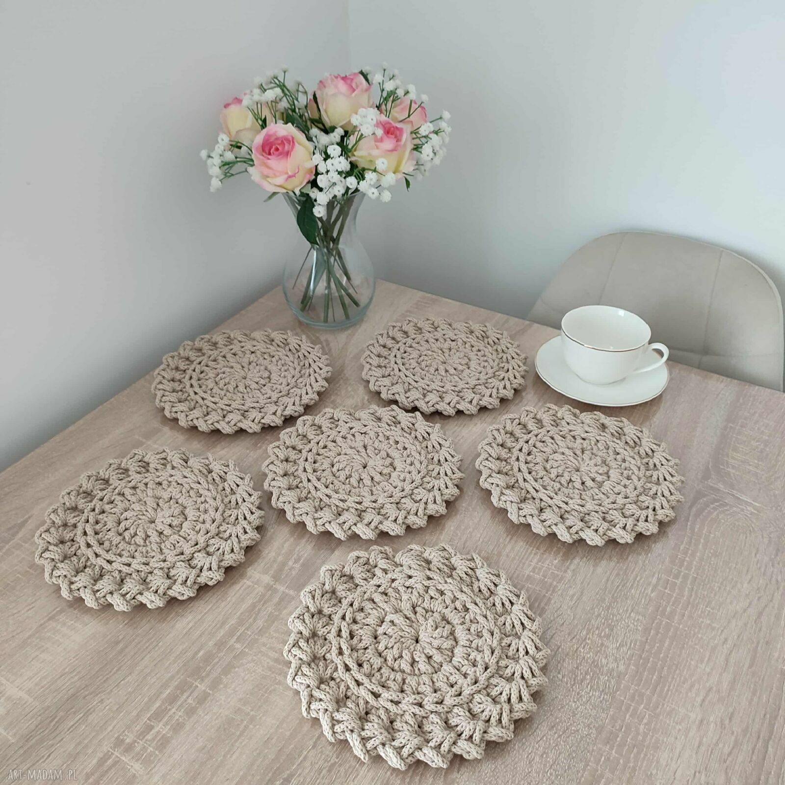 Ręcznie robione podkładki szydełkowe - komplet 6 sztuk, okrągłe 20 cm